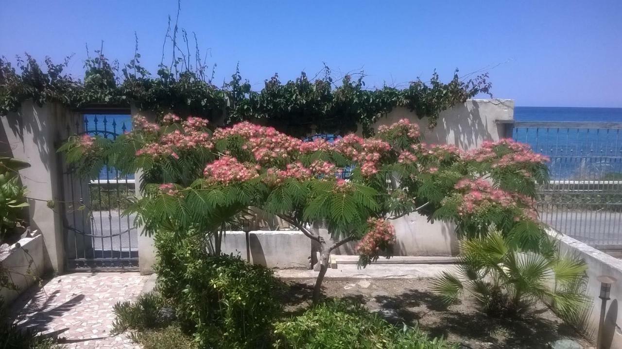Vila Domus Austri Messina Exteriér fotografie