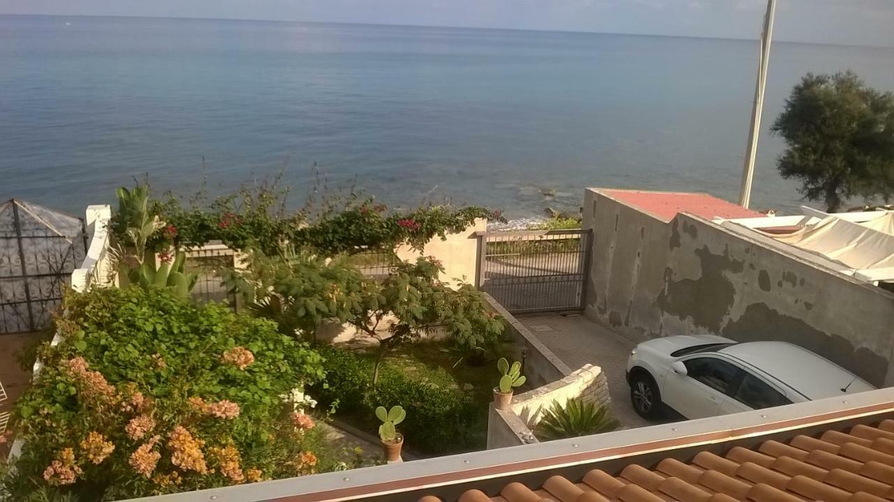 Vila Domus Austri Messina Exteriér fotografie
